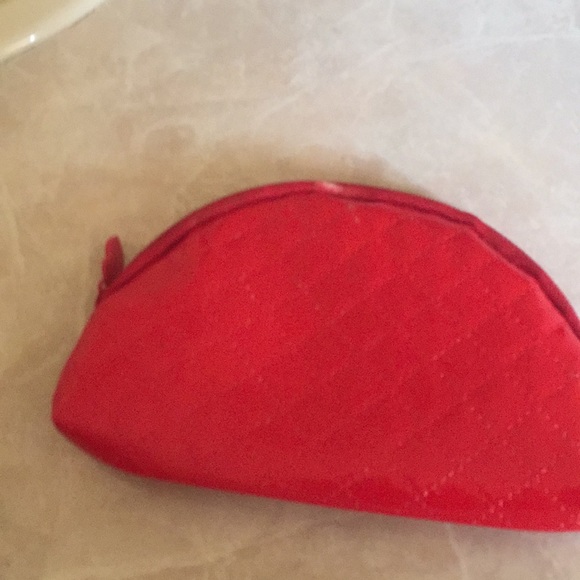 Red makeup bag - Picture 2 of 3